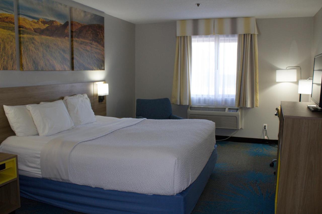 Days Inn By Wyndham Colby Esterno foto