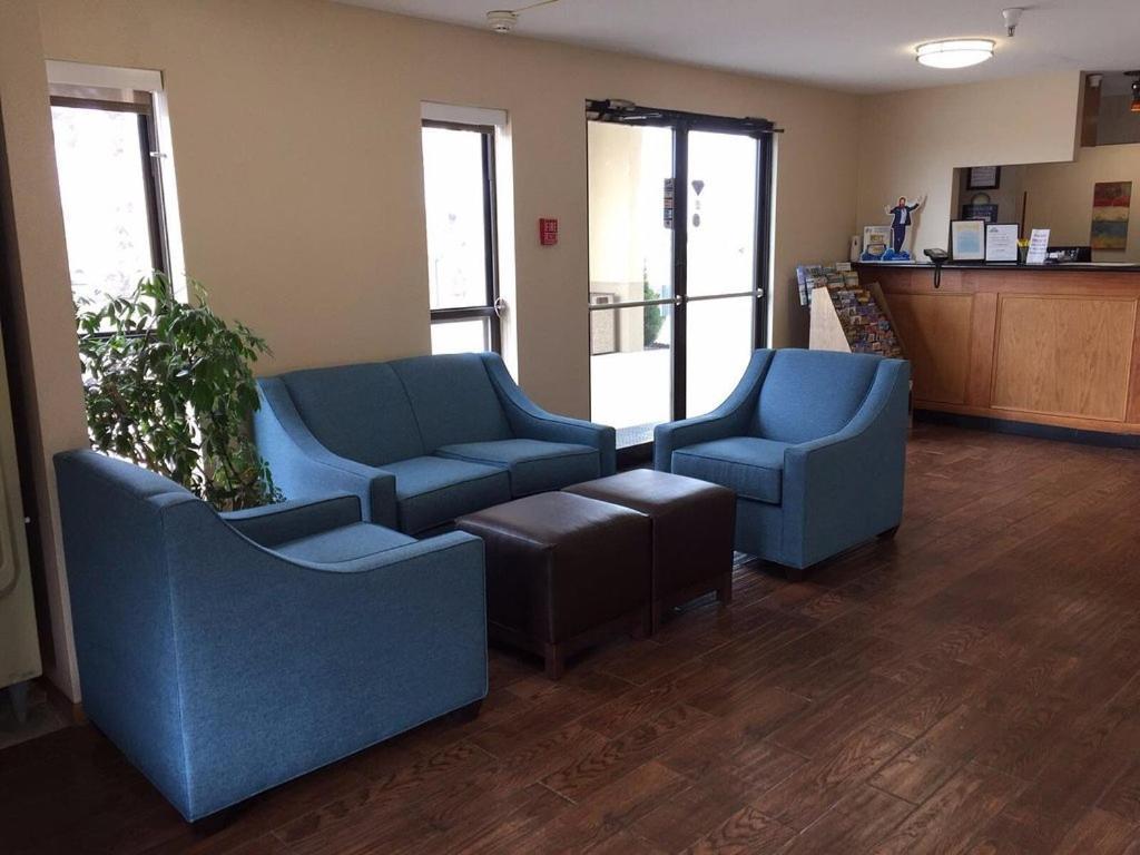 Days Inn By Wyndham Colby Esterno foto